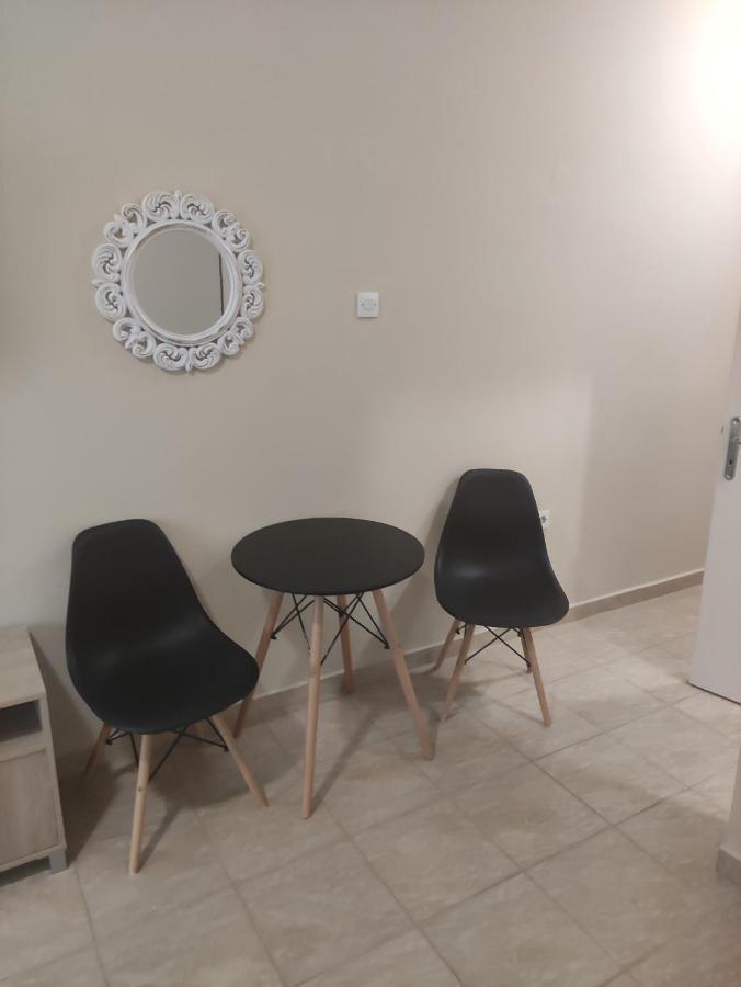 G M 3 Rooms Kentpo In The Heart Of The City Larissa Exterior foto